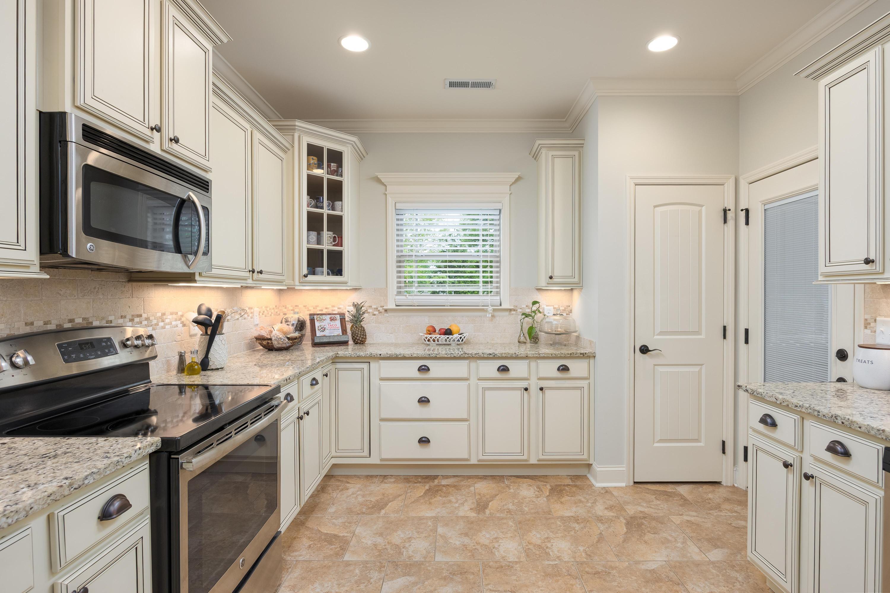8890 Skybrook Drive, Ooltewah, Tennessee image 13