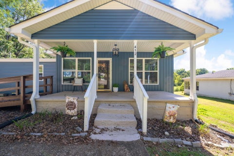 Photo of 412 Isbill Road, Chattanooga, TN 37419 (MLS # 1543740)