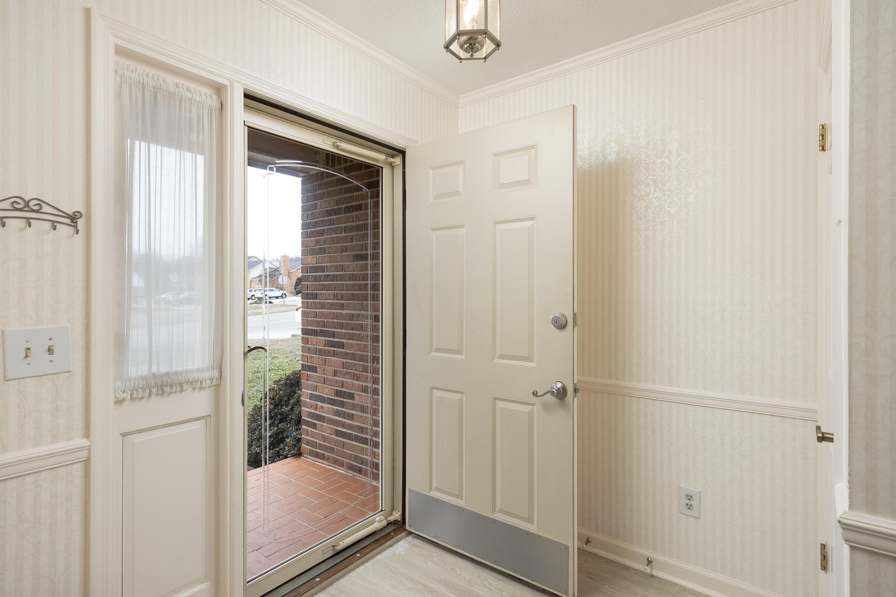 6744 Hickory Manor Circle, Chattanooga, Tennessee image 5