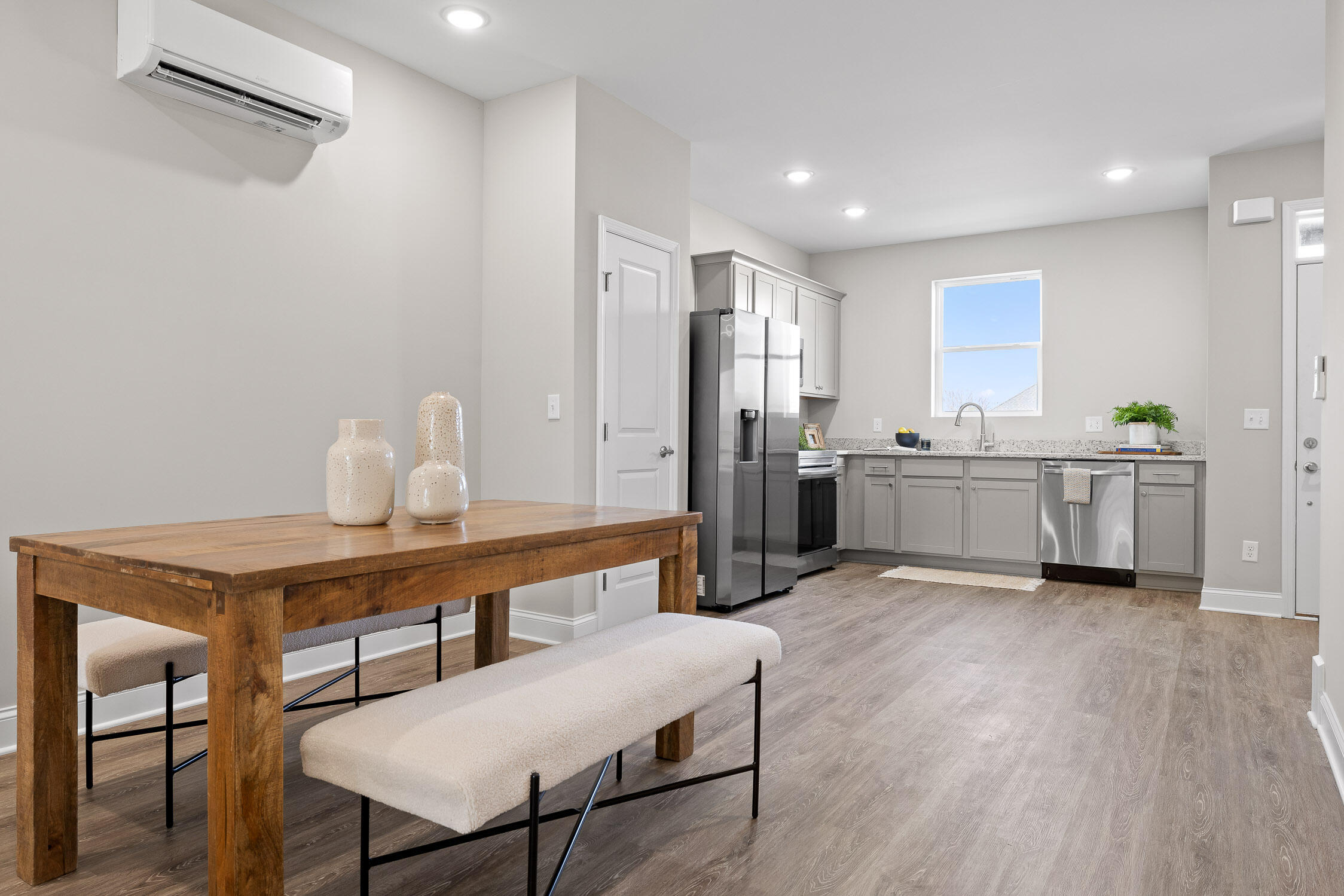 Chattanooga, Tennessee 37421, United States, 3 Bedrooms Bedrooms, ,3 BathroomsBathrooms,Residential,Active,15610