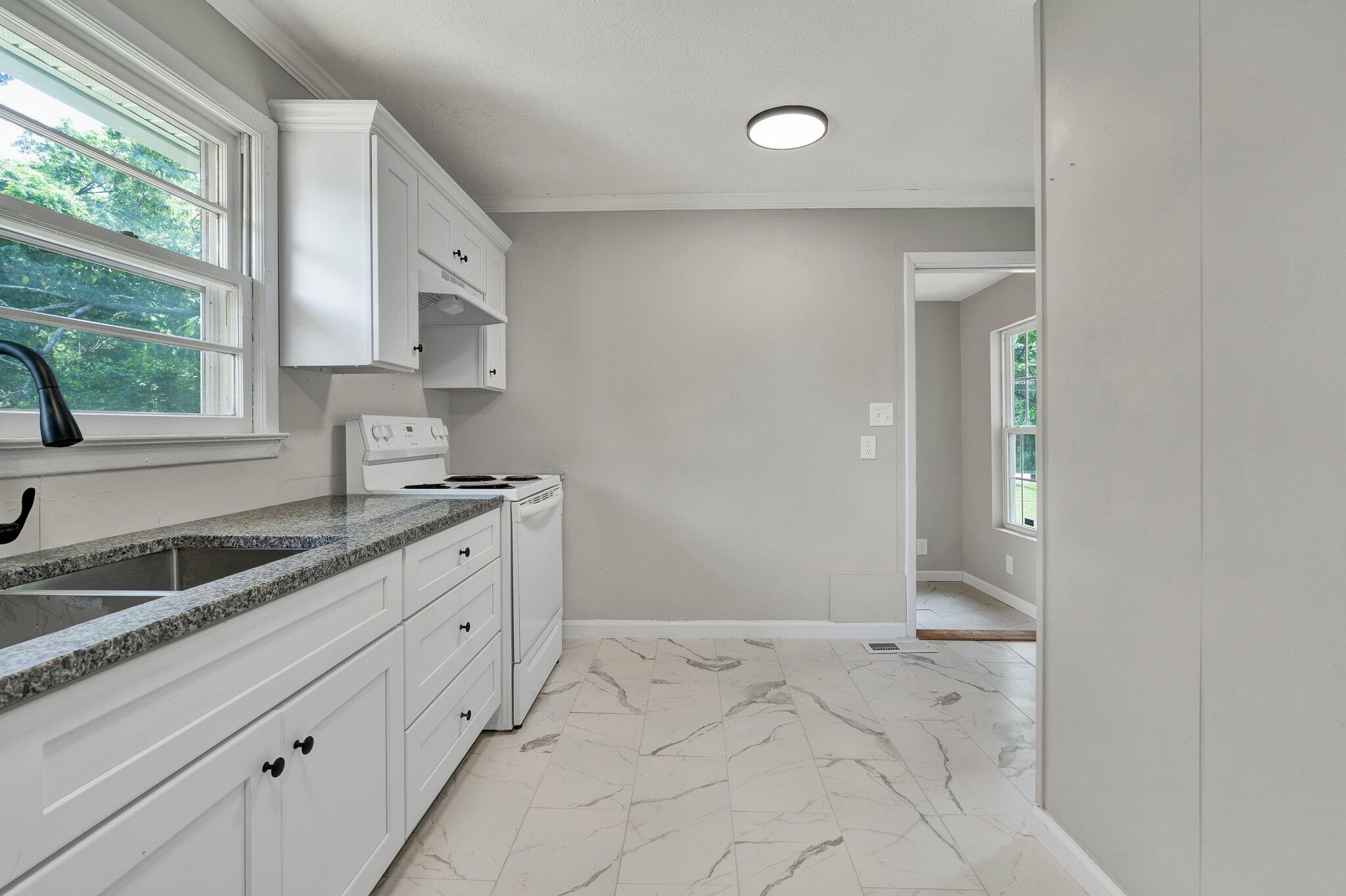 1204 Greenwood Road