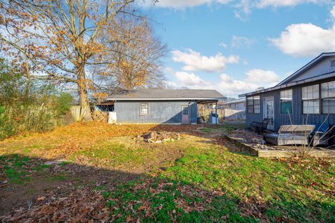 Tiny photo for 1313 E Sherry Drive, Rossville, GA 30741 (MLS # 1527673)