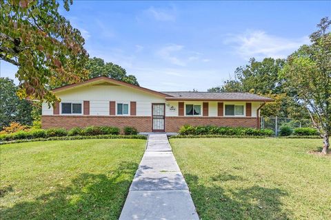 Photo of 973 Crestridge Drive, Rossville, GA 30741 (MLS # 1520859)
