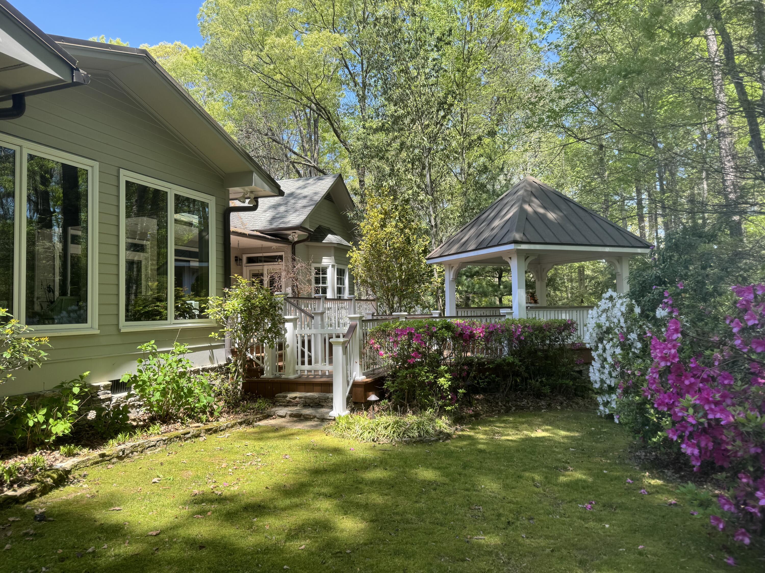 272 Sleepy Hollow Road