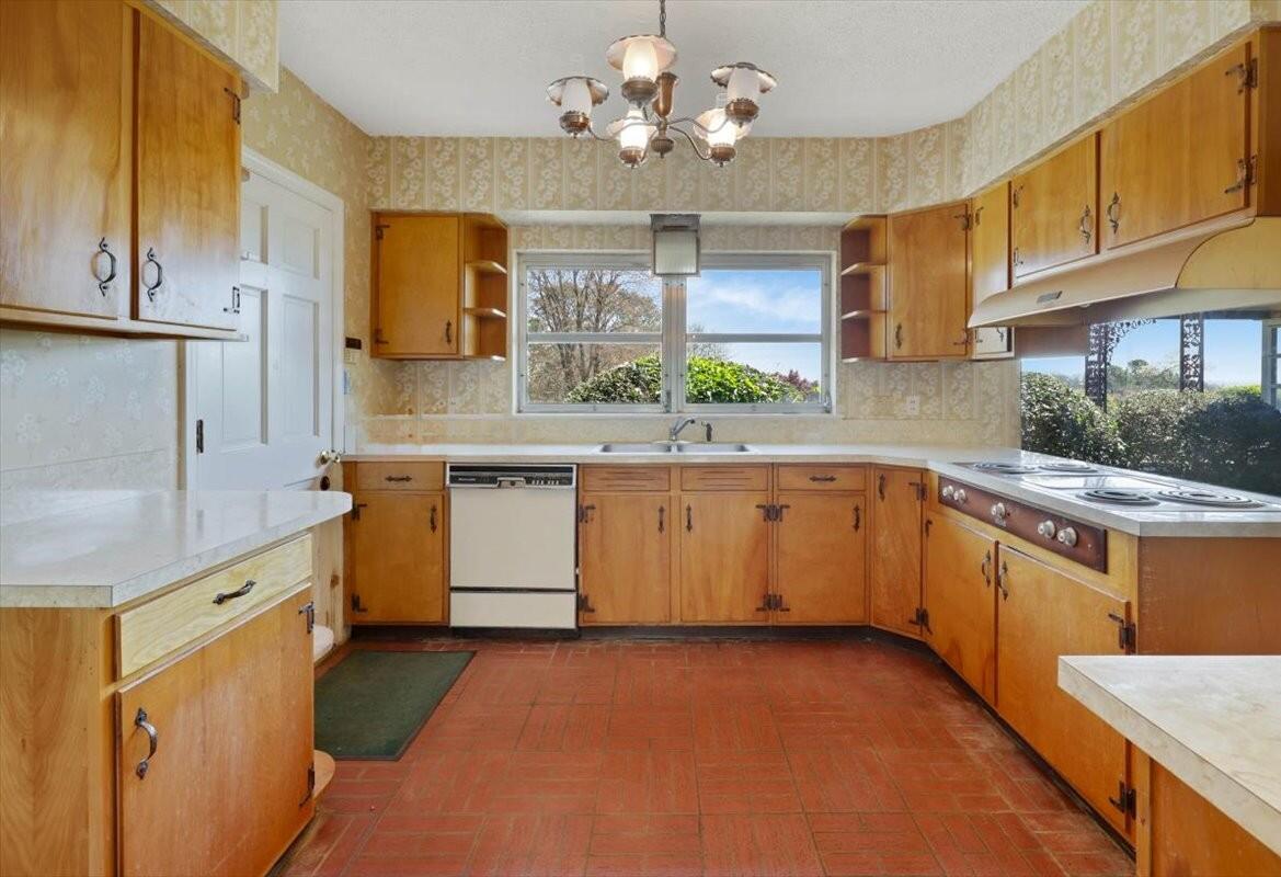 179 S Mission Ridge Drive