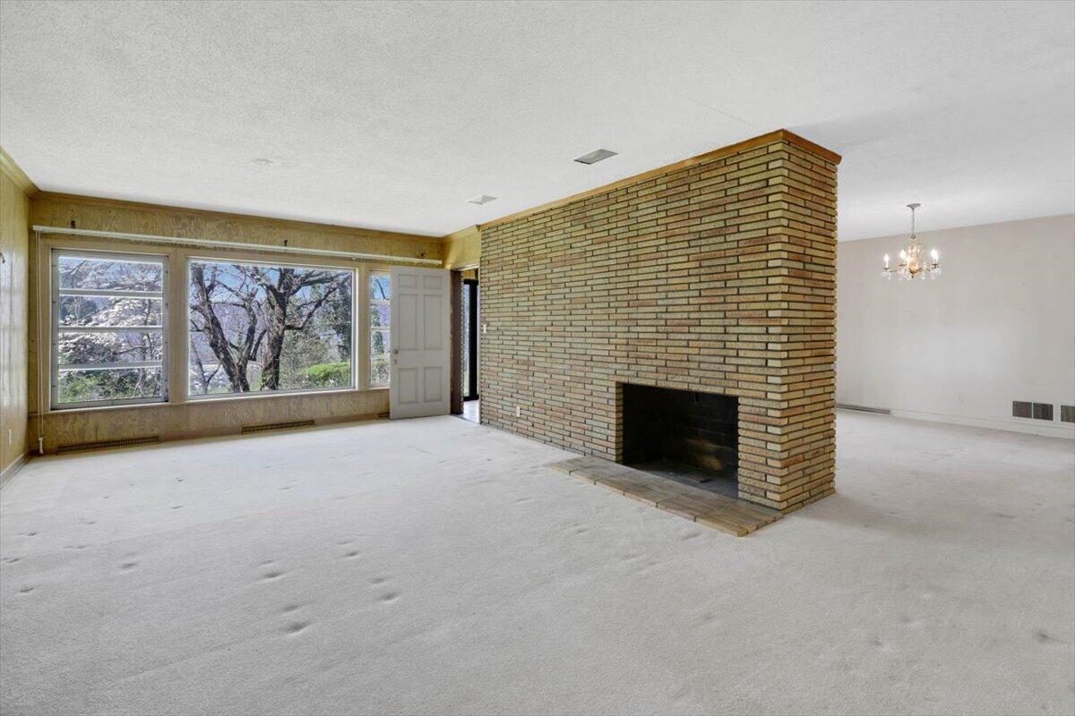 179 S Mission Ridge Drive