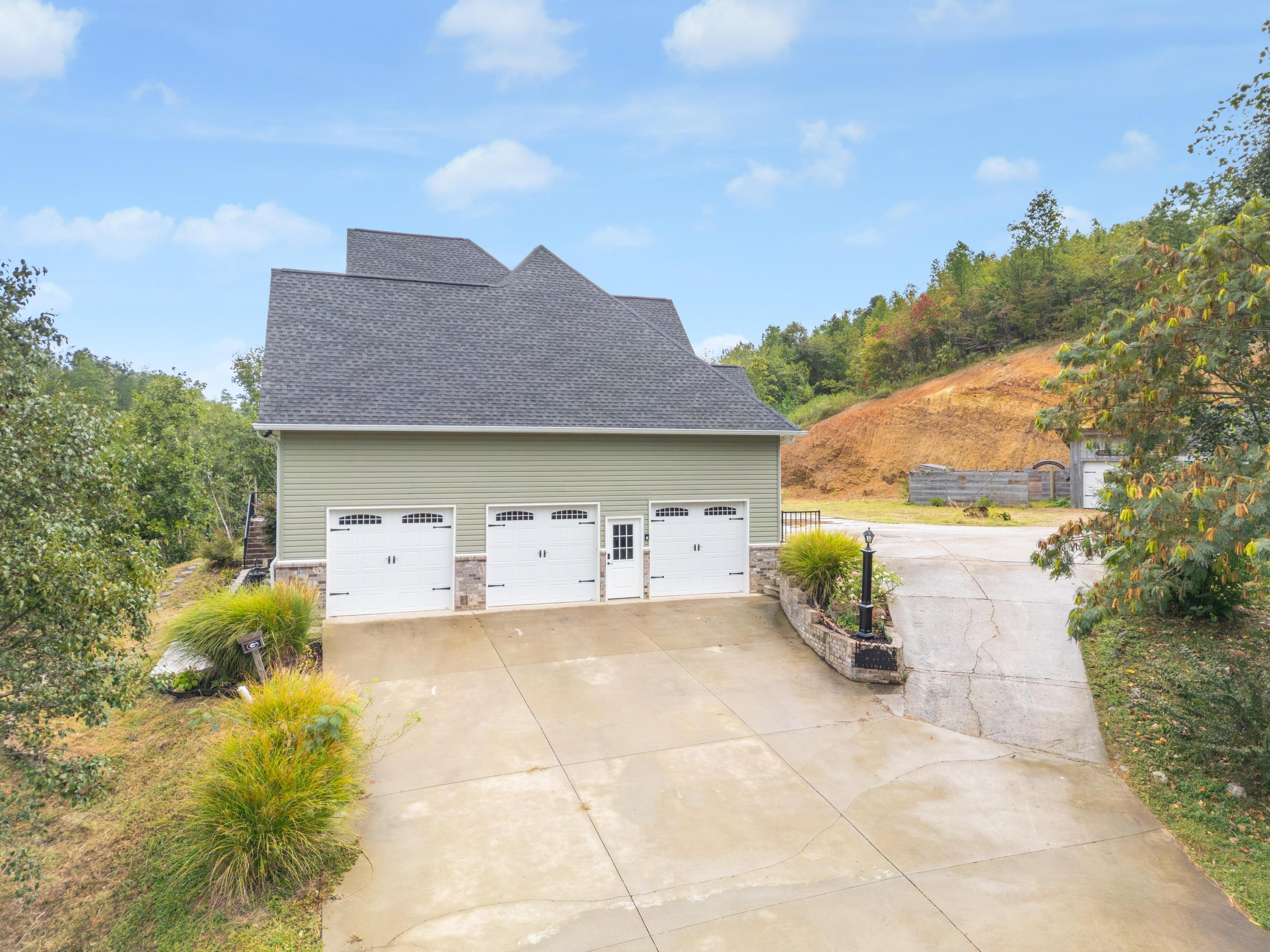 54 Whispering Pines Drive, Trenton, Georgia image 4