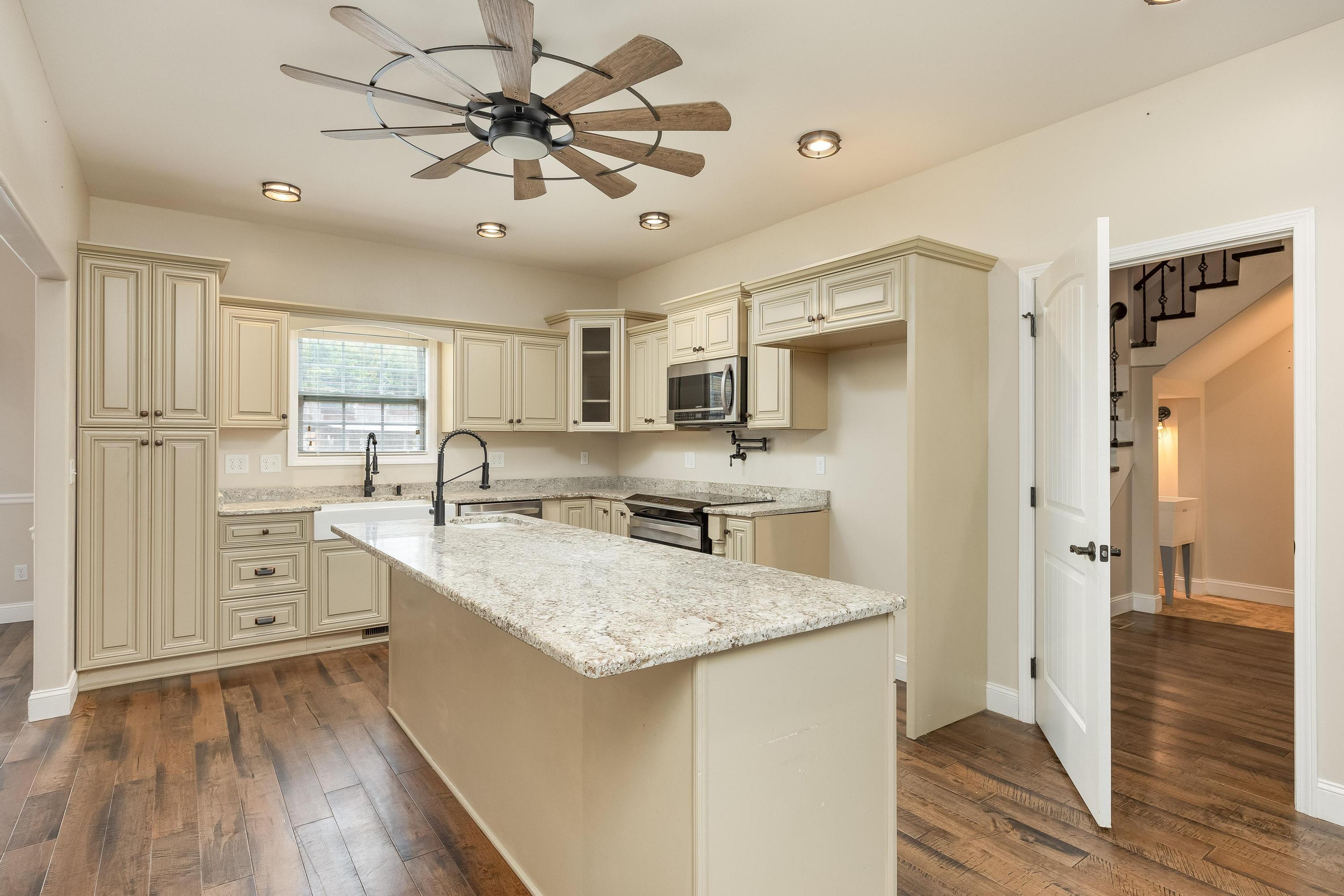 54 Whispering Pines Drive, Trenton, Georgia image 9