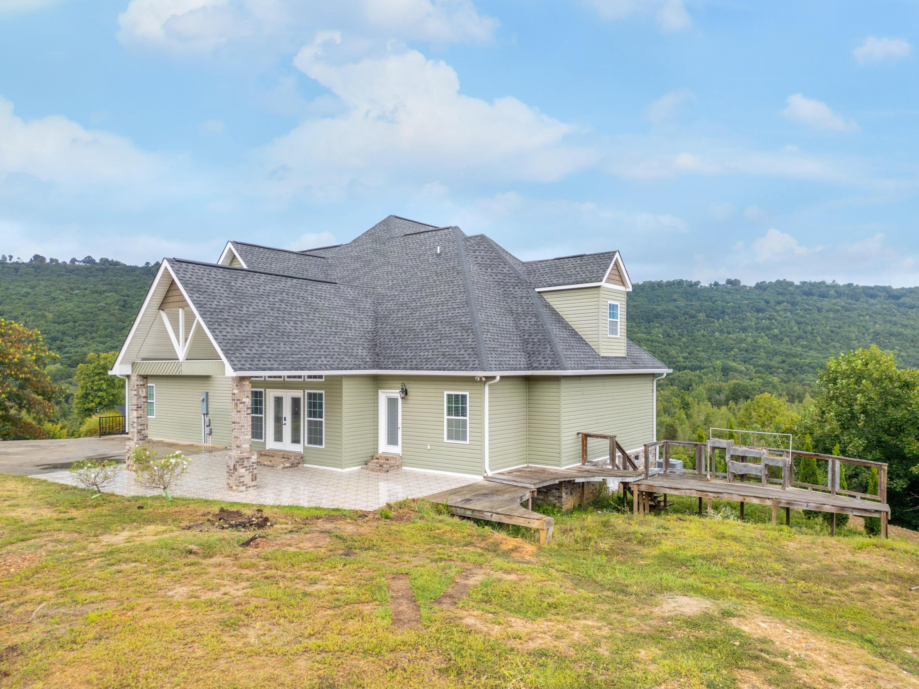 54 Whispering Pines Drive, Trenton, Georgia image 3