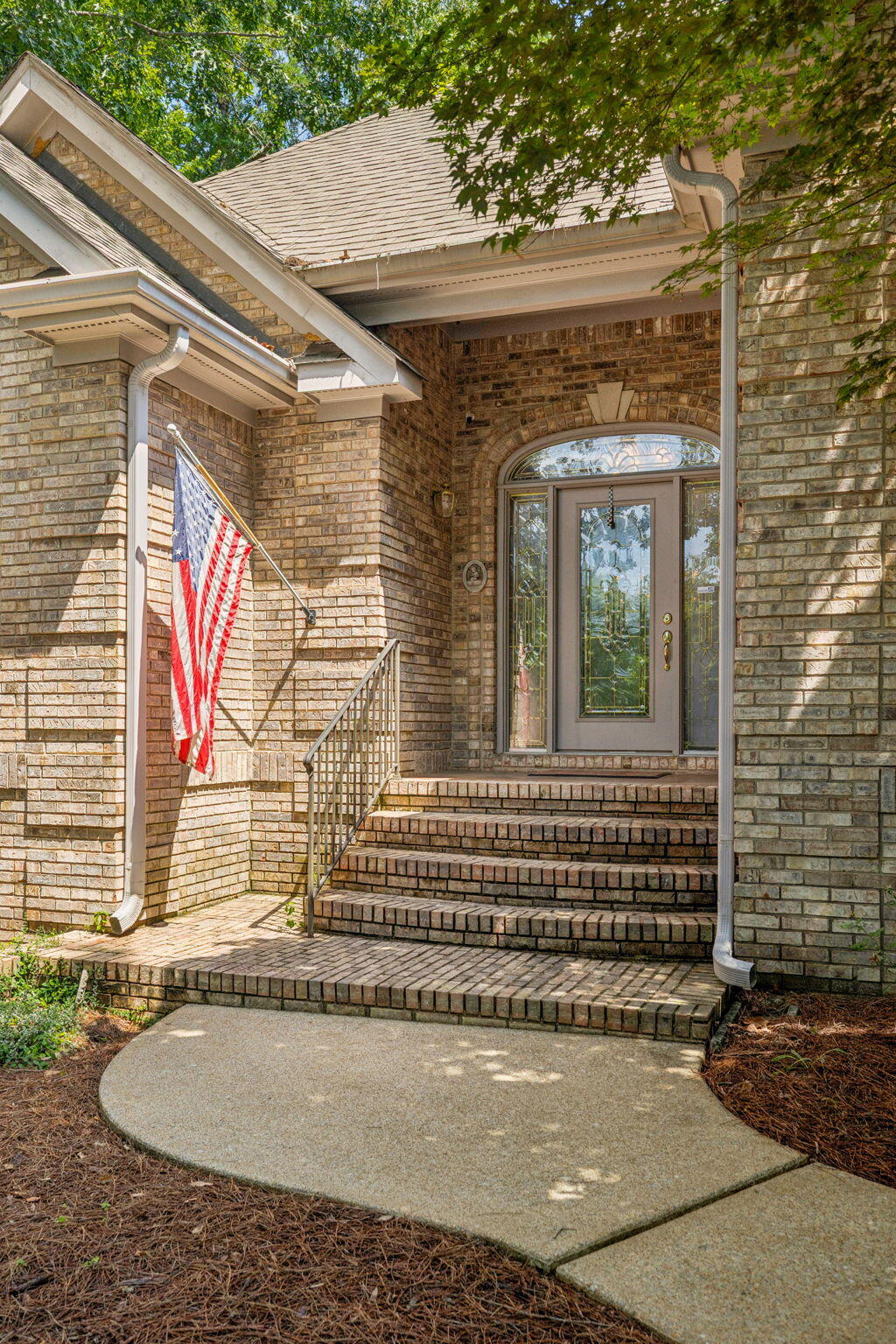 1418 Oakhurst Drive