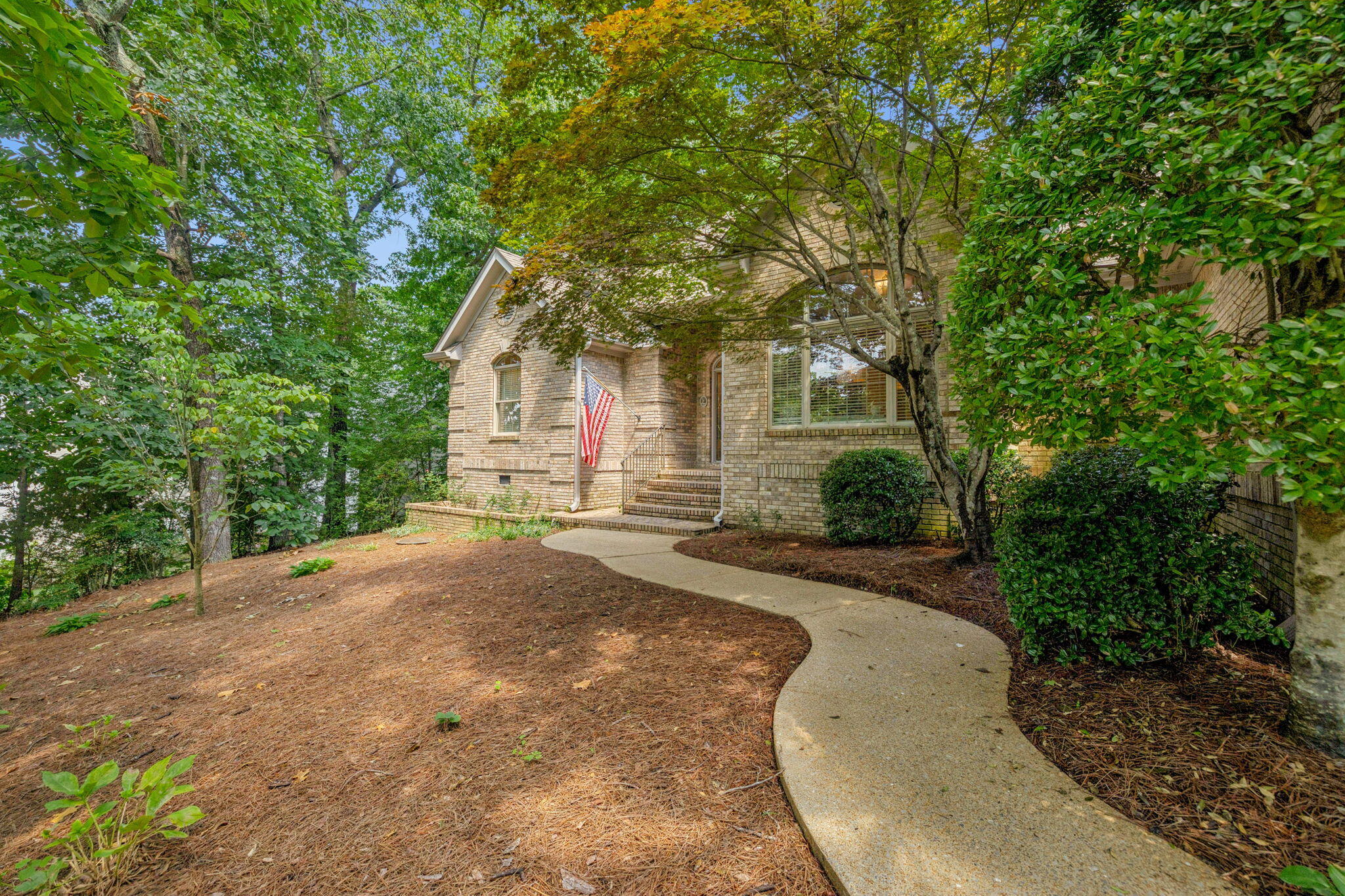 1418 Oakhurst Drive