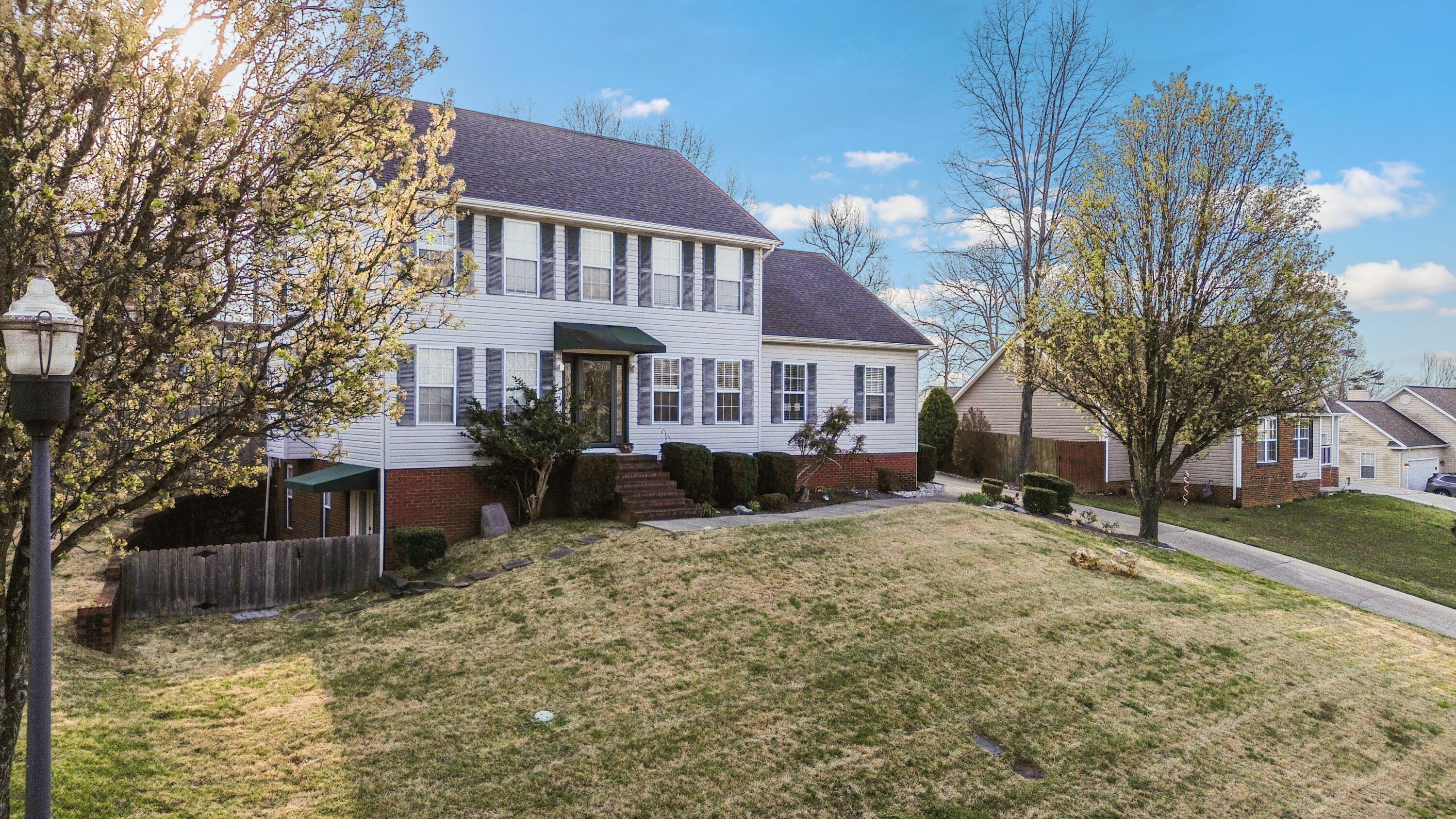 1058 Crossing Way NW