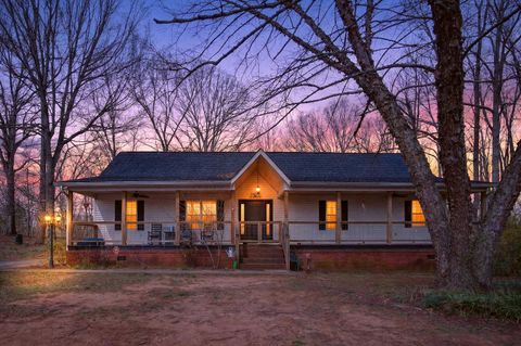 Photo of 333 Windsong Drive, LaFayette, GA 30728 (MLS # 1529676)