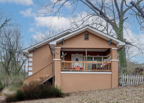 Photo of 1111 Jarvis Avenue, Chattanooga, TN 37411 (MLS # 1527334)