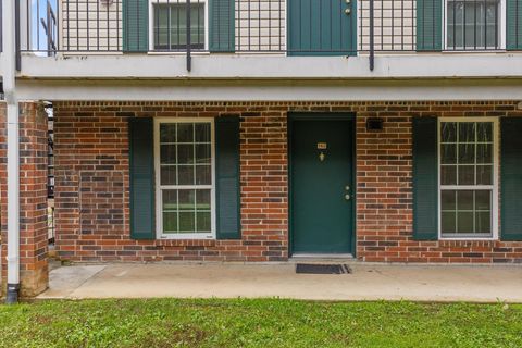 Tiny photo for 900 Mountain Creek Road, Chattanooga, TN 37405 (MLS # 1524936)