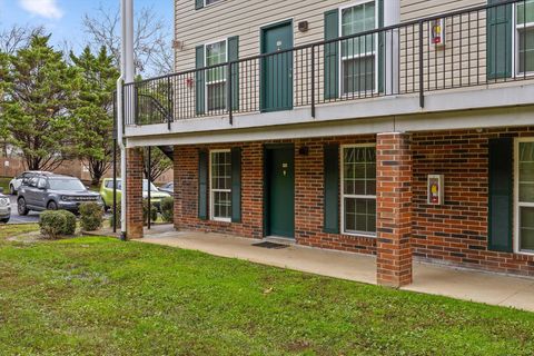 Tiny photo for 900 Mountain Creek Road, Chattanooga, TN 37405 (MLS # 1524936)