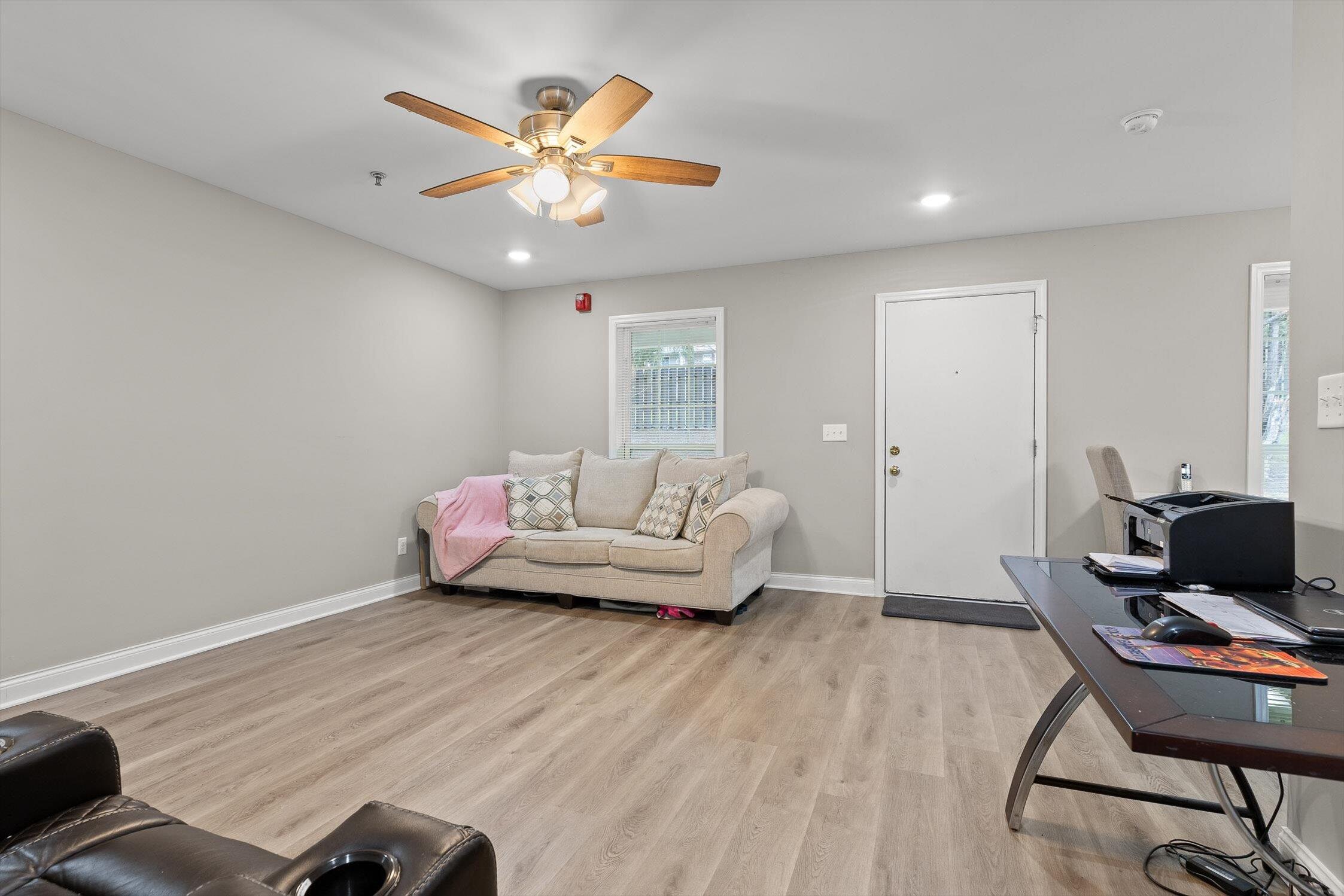 Chattanooga, Tennessee 37405, United States, 2 Bedrooms Bedrooms, ,2 BathroomsBathrooms,Residential,Active,252350