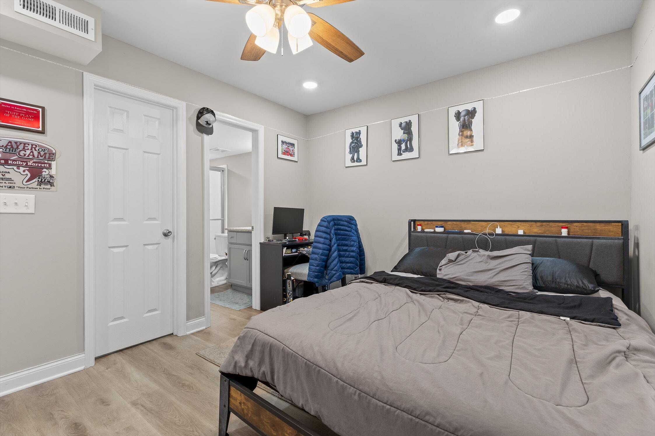 Chattanooga, Tennessee 37405, United States, 2 Bedrooms Bedrooms, ,2 BathroomsBathrooms,Residential,Active,252350