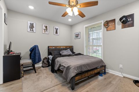 Tiny photo for 900 Mountain Creek Road, Chattanooga, TN 37405 (MLS # 1524936)