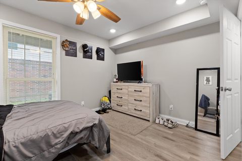 Tiny photo for 900 Mountain Creek Road, Chattanooga, TN 37405 (MLS # 1524936)