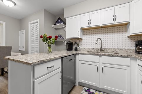 Tiny photo for 900 Mountain Creek Road, Chattanooga, TN 37405 (MLS # 1524936)