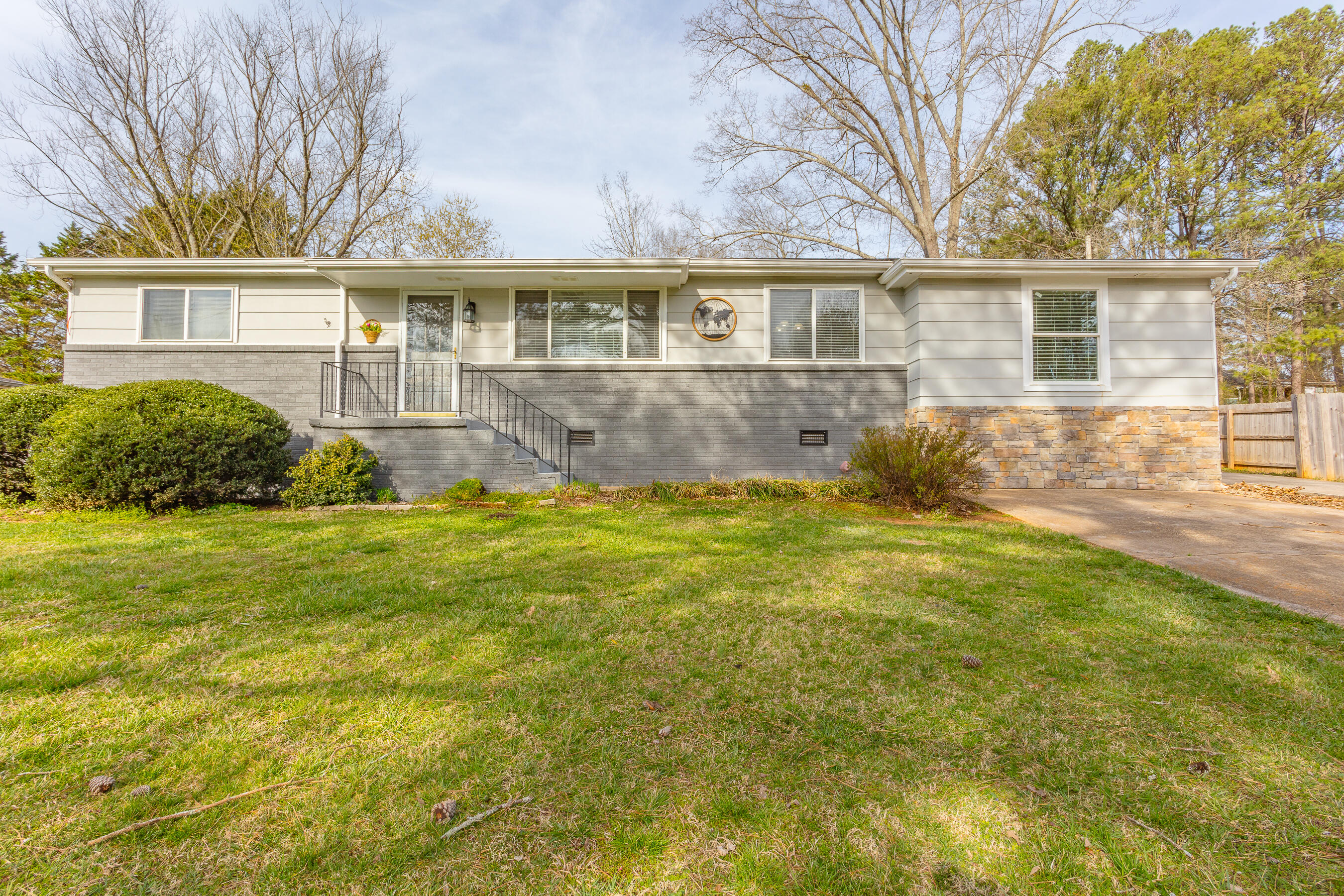 223 Rogers Drive, Ringgold, Georgia image 3