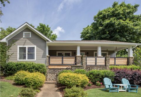 Tiny photo for 1027 Winthrop Street, Chattanooga, TN 37405 (MLS # 1525671)