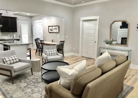 Tiny photo for 1027 Winthrop Street, Chattanooga, TN 37405 (MLS # 1525671)