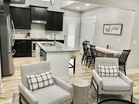 Tiny photo for 1027 Winthrop Street, Chattanooga, TN 37405 (MLS # 1525671)