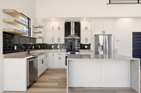 Tiny photo for 28 Sawyer Street, Chattanooga, TN 37405 (MLS # 1528712)