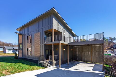 Tiny photo for 28 Sawyer Street, Chattanooga, TN 37405 (MLS # 1528712)