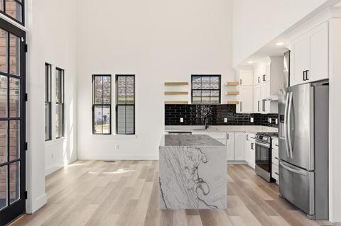 Tiny photo for 28 Sawyer Street, Chattanooga, TN 37405 (MLS # 1528712)