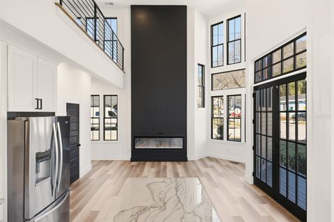 Tiny photo for 28 Sawyer Street, Chattanooga, TN 37405 (MLS # 1528712)