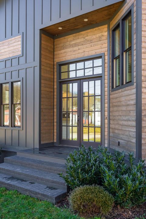 Tiny photo for 28 Sawyer Street, Chattanooga, TN 37405 (MLS # 1528712)