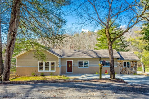 Photo of 516 Hedgewood Drive, Chattanooga, TN 37405 (MLS # 1542332)