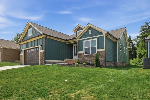 Photo of 6829 Carnell Way, Chattanooga, TN 37421 (MLS # 1532345)