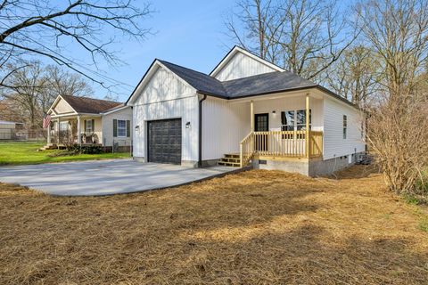 Photo of 311 Crescent Avenue, Chickamauga, GA 30707 (MLS # 1530205)