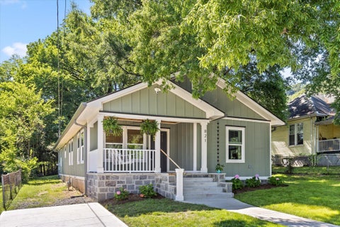 Homes For Sale - 821 Spears Avenue<br/> Chattanooga, TN 37405