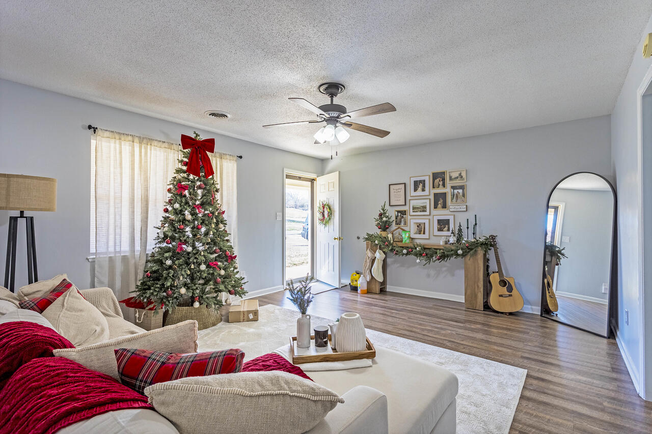 2407/2415 Rodney Drive SE