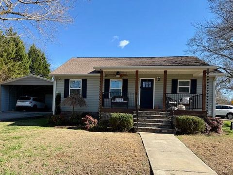 Photo of 15 Taylor Street, Summerville, GA 30747 (MLS # 1526426)