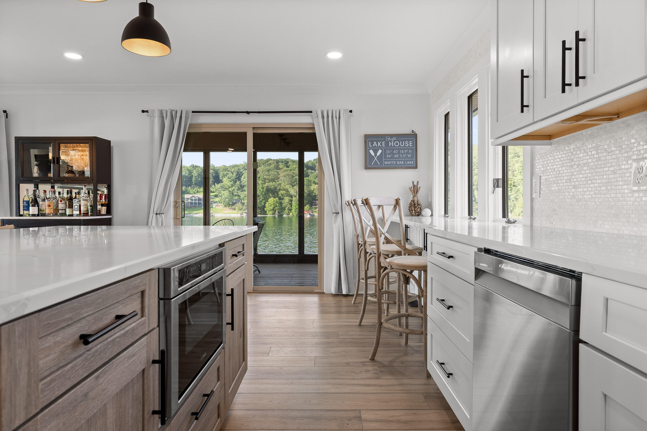 Spring City, Tennessee 37381, United States, 4 Bedrooms Bedrooms, ,4 BathroomsBathrooms,Residential,Active,164960