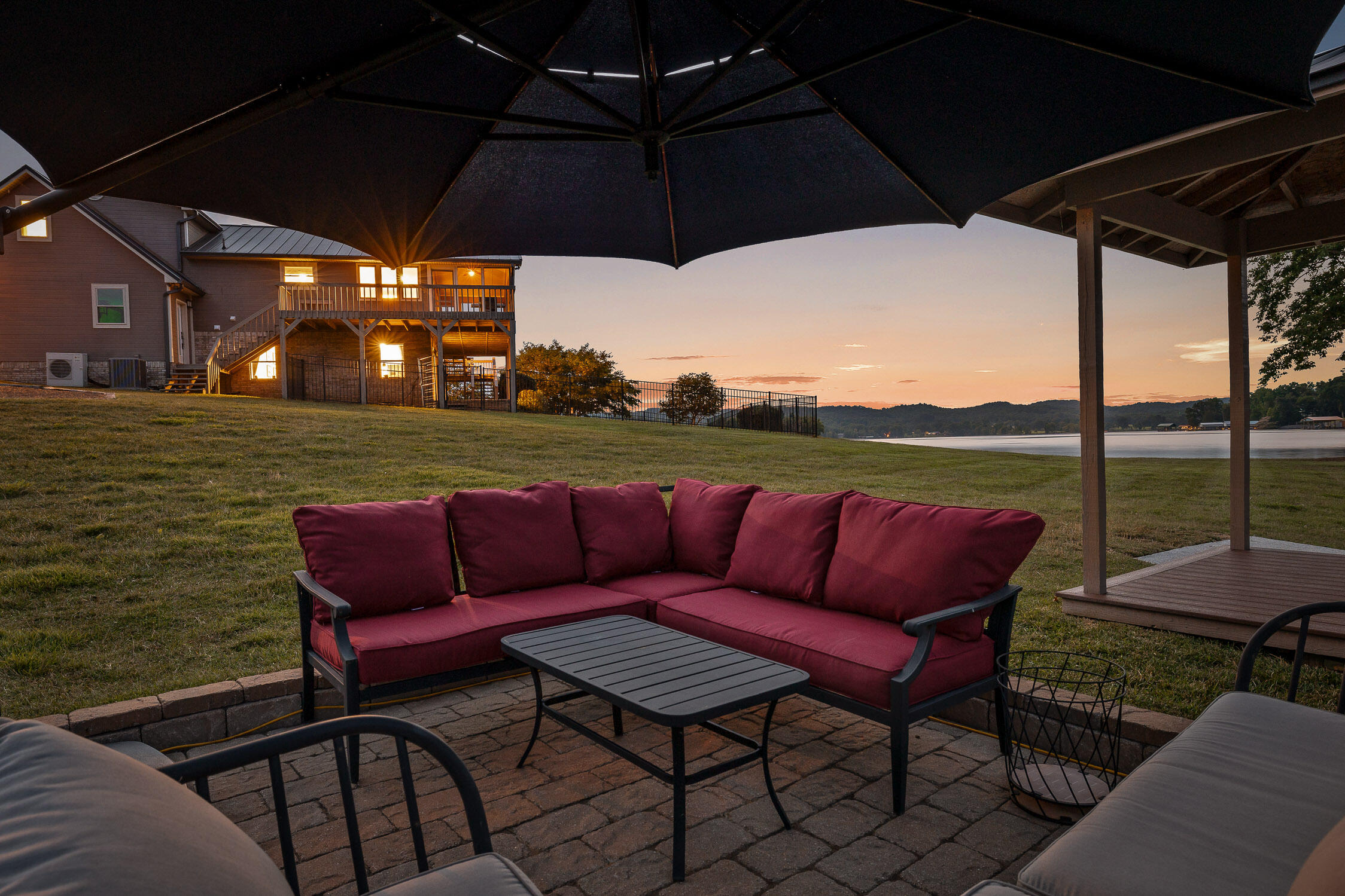 Spring City, Tennessee 37381, United States, 4 Bedrooms Bedrooms, ,4 BathroomsBathrooms,Residential,Active,164960