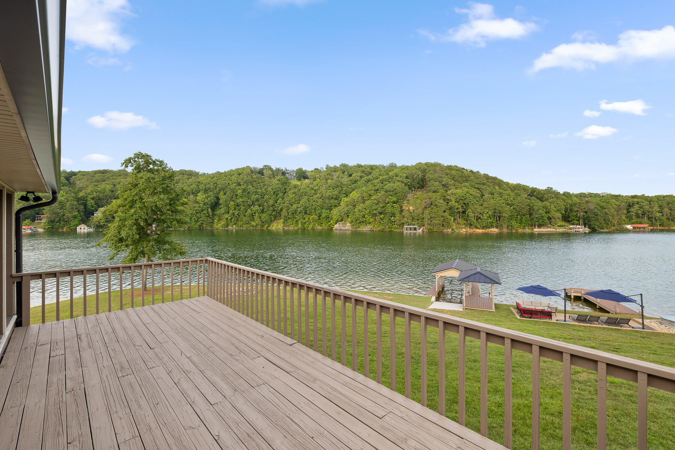 Spring City, Tennessee 37381, United States, 4 Bedrooms Bedrooms, ,4 BathroomsBathrooms,Residential,Active,164960