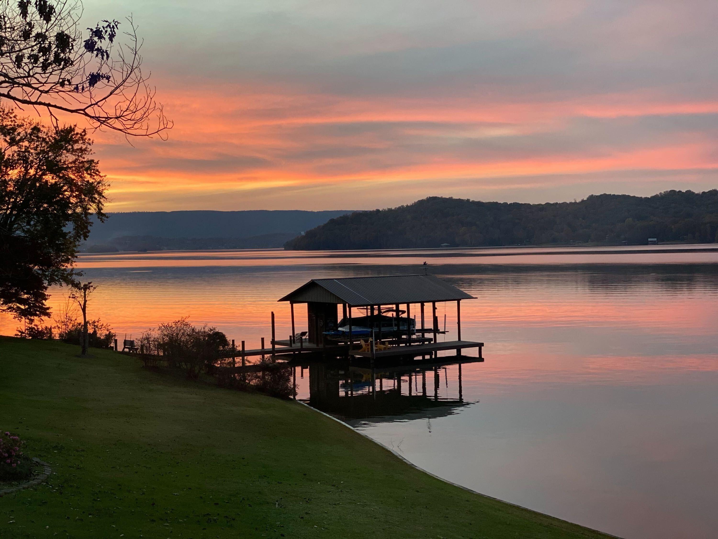 Spring City, Tennessee 37381, United States, 4 Bedrooms Bedrooms, ,4 BathroomsBathrooms,Residential,Active,164960