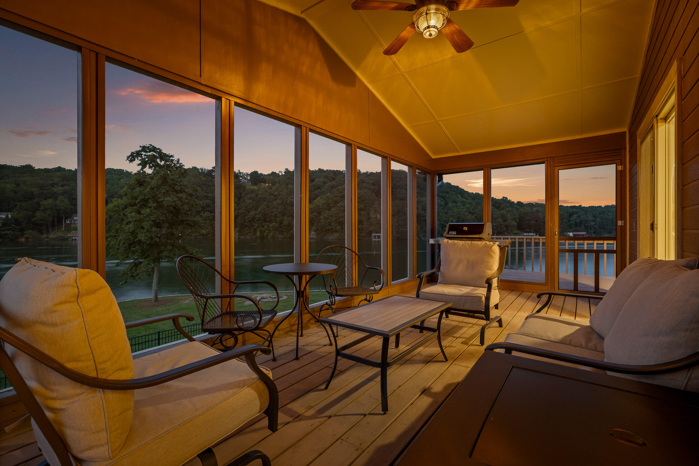 Spring City, Tennessee 37381, United States, 4 Bedrooms Bedrooms, ,4 BathroomsBathrooms,Residential,Active,164960