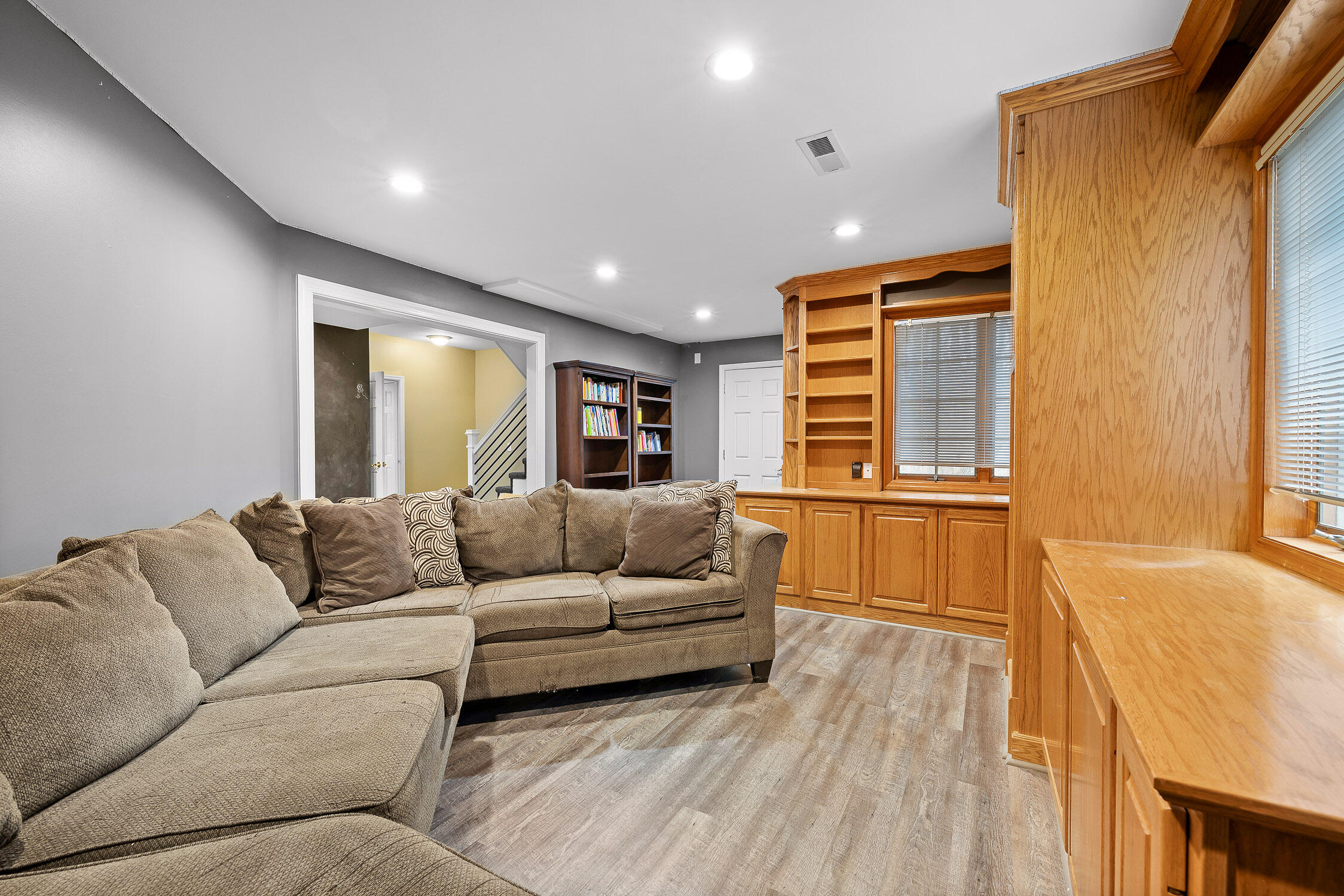 Ooltewah, Tennessee 37363, United States, 4 Bedrooms Bedrooms, ,4 BathroomsBathrooms,Residential,Contingent,23509