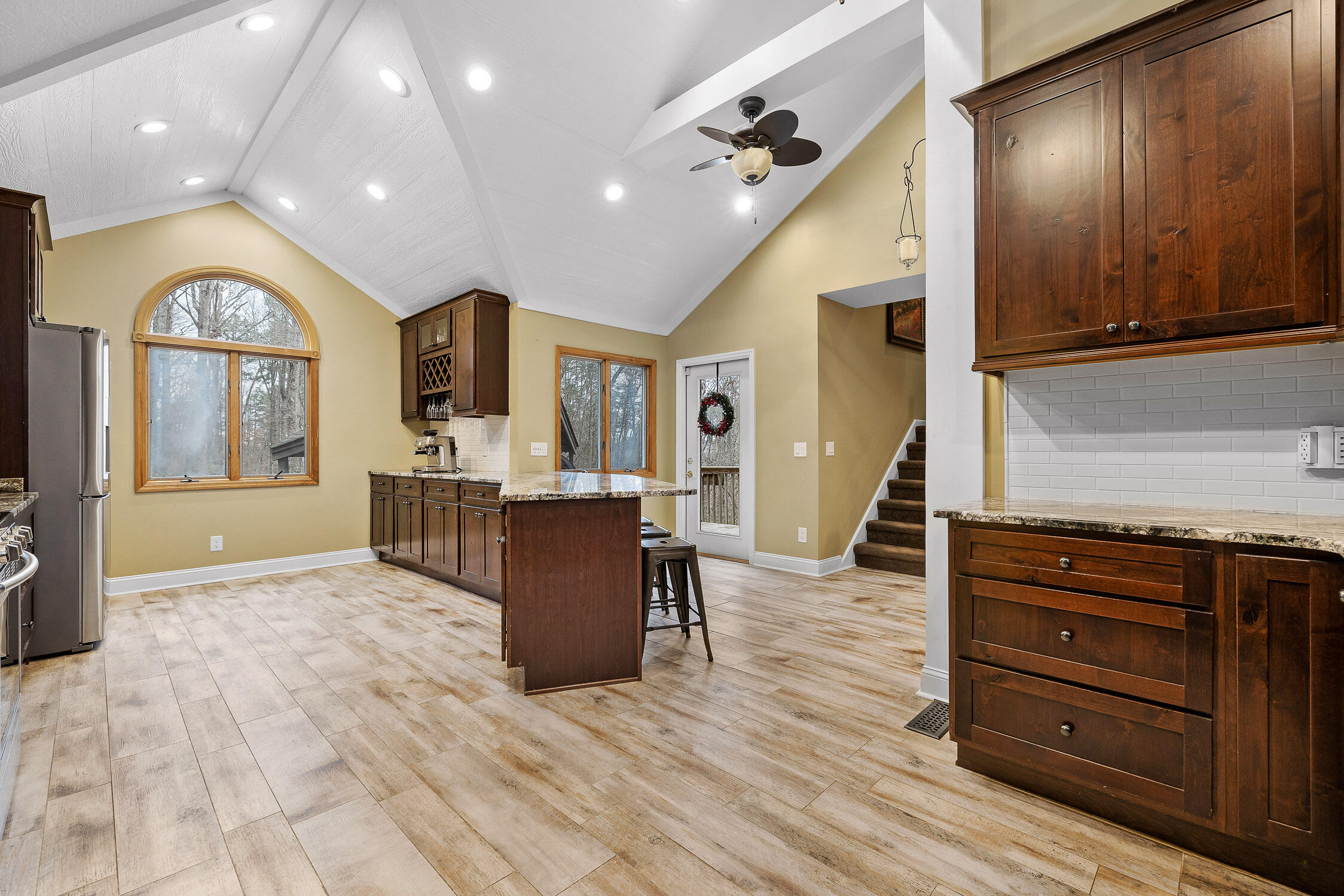 Ooltewah, Tennessee 37363, United States, 4 Bedrooms Bedrooms, ,4 BathroomsBathrooms,Residential,Contingent,23509