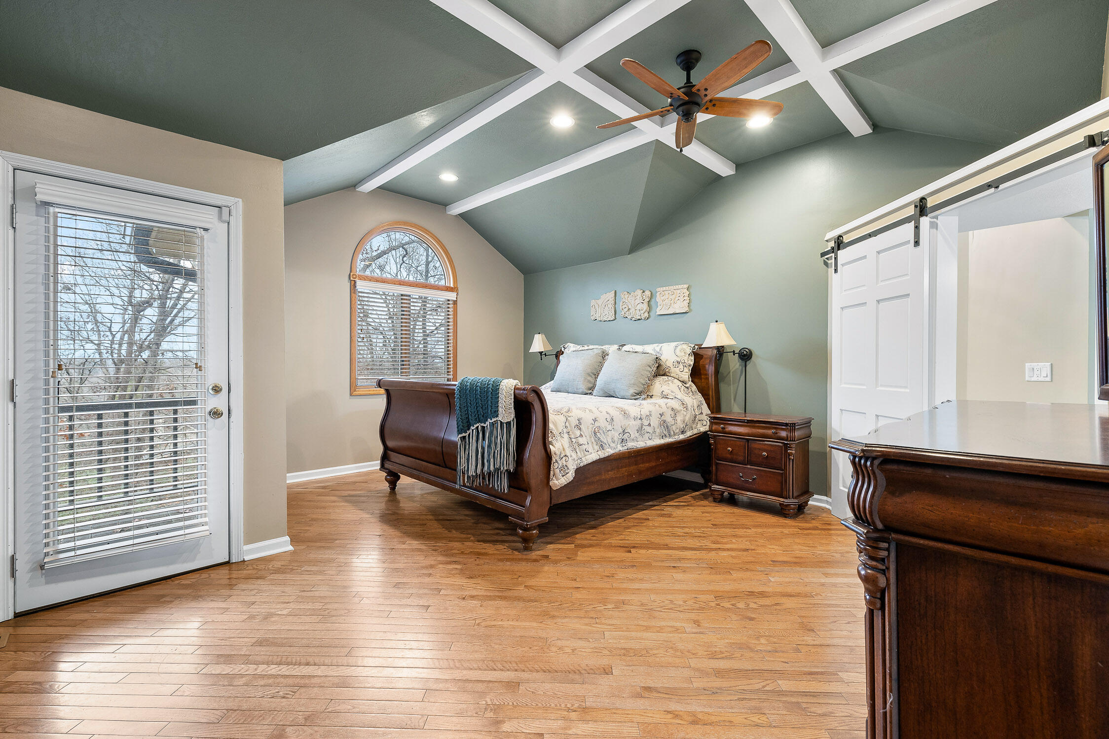 Ooltewah, Tennessee 37363, United States, 4 Bedrooms Bedrooms, ,4 BathroomsBathrooms,Residential,Contingent,23509