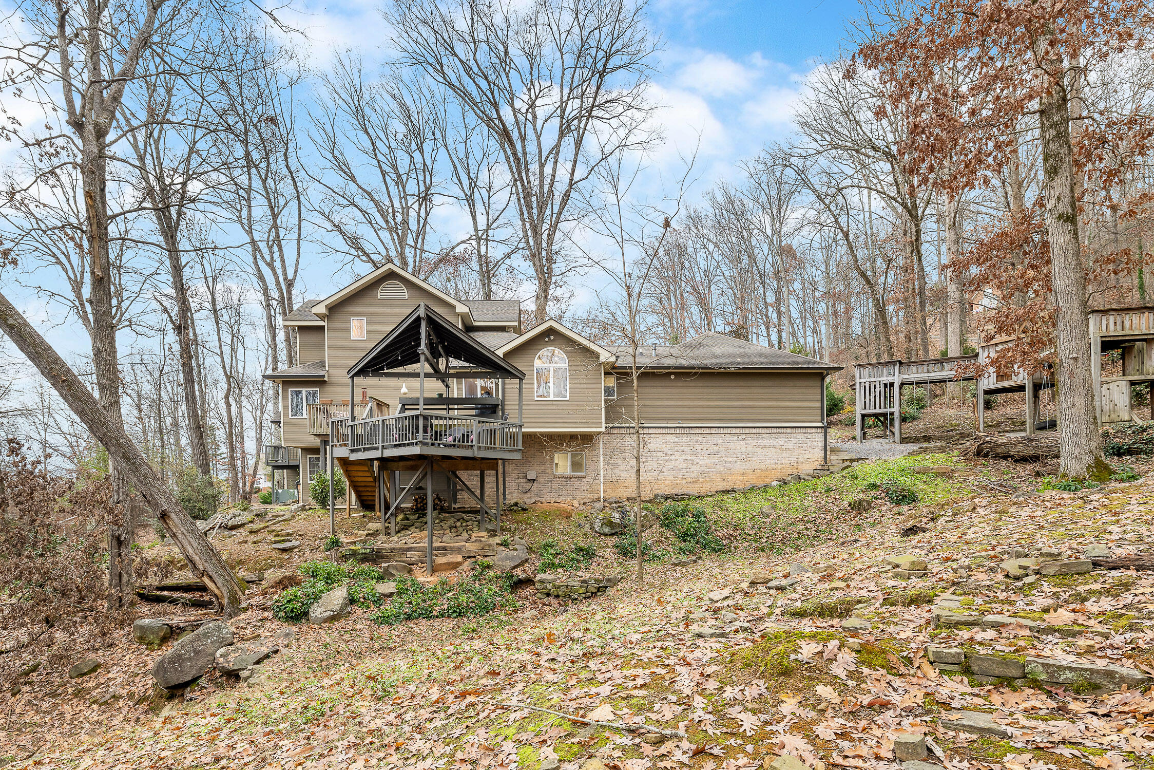 Ooltewah, Tennessee 37363, United States, 4 Bedrooms Bedrooms, ,4 BathroomsBathrooms,Residential,Contingent,23509