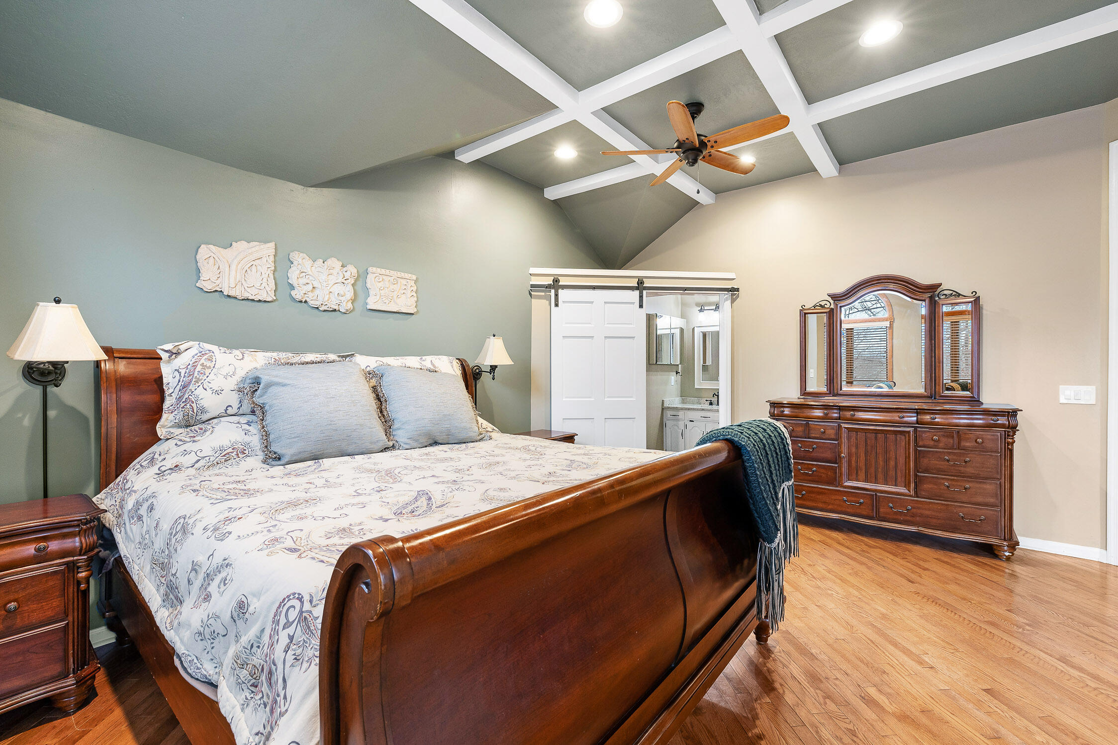 Ooltewah, Tennessee 37363, United States, 4 Bedrooms Bedrooms, ,4 BathroomsBathrooms,Residential,Contingent,23509